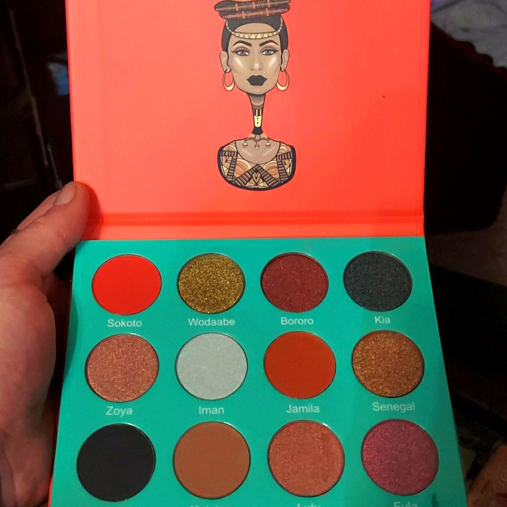 Eyeshadow palette